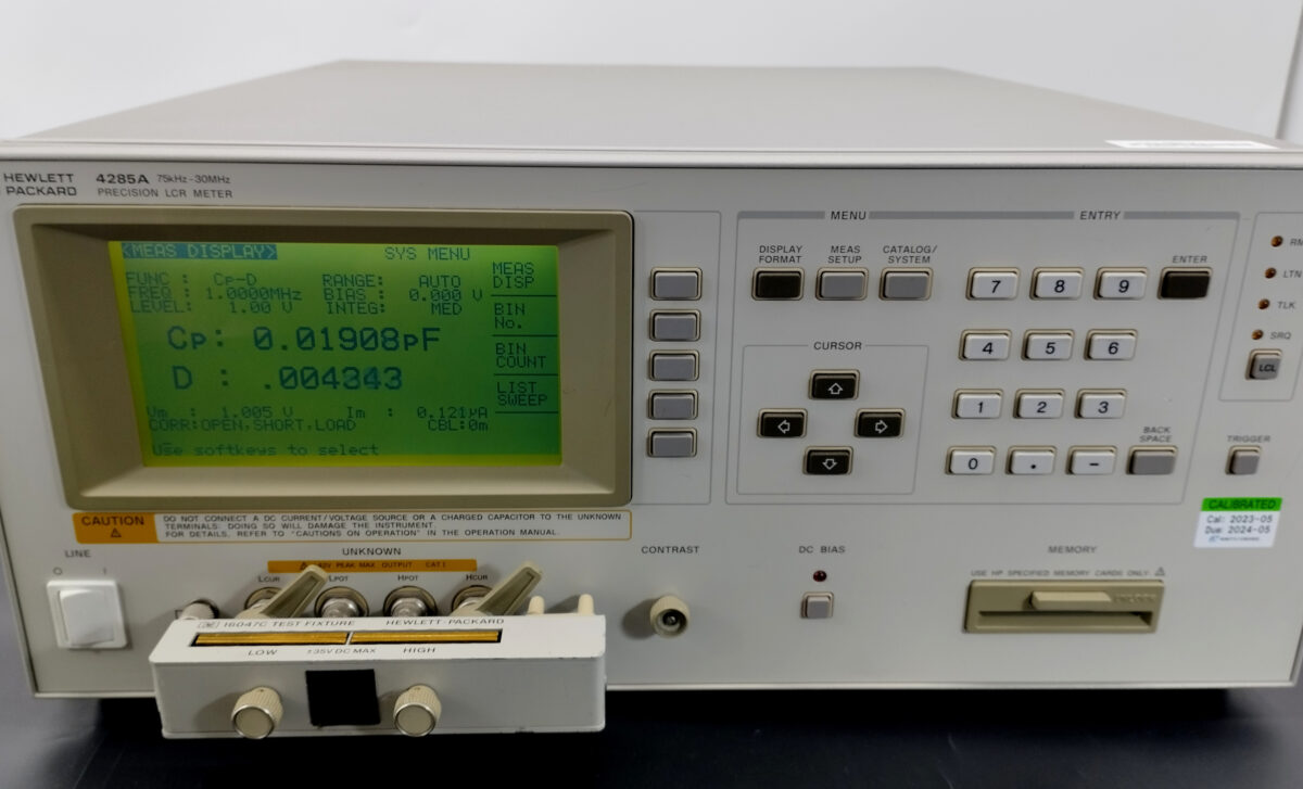 KEYSIGHT/キーサイト(校正書類付き) 4285A プレシジョン LCR メータ, 75 kHz – 30 MHz  16047Cテストフィクスチャ付き | 中古研究機器.com