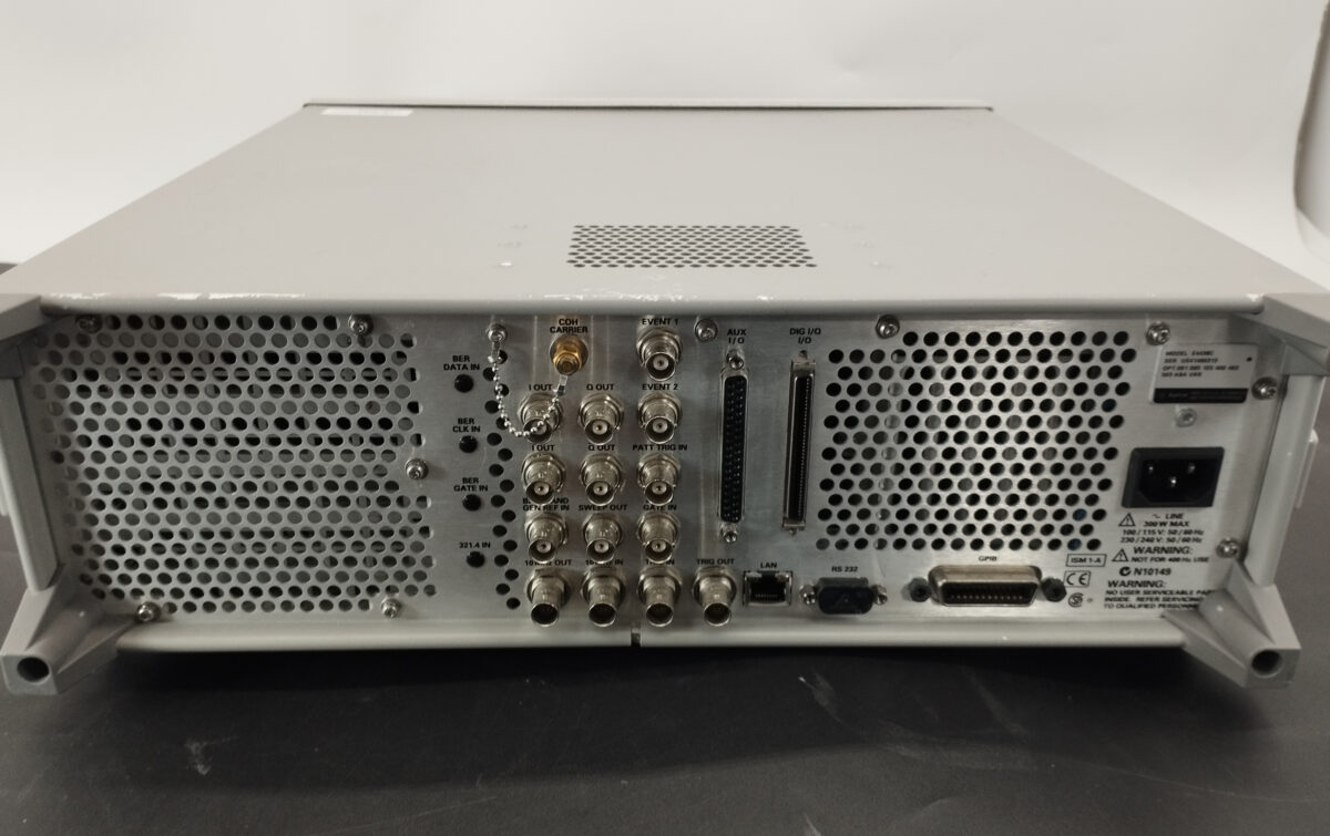 E4438C (OP:001/005/1E5/400/403/503) 信号発生器 250kHz ~ 3GHz