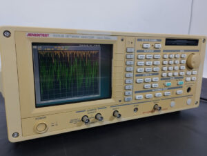 Advantest / アドバンテスト R3754B ネットワークアナライザ 2ch 10kHz - 150MHz | 中古研究機器.com